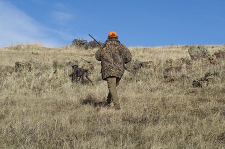 Chasseur avec son chien